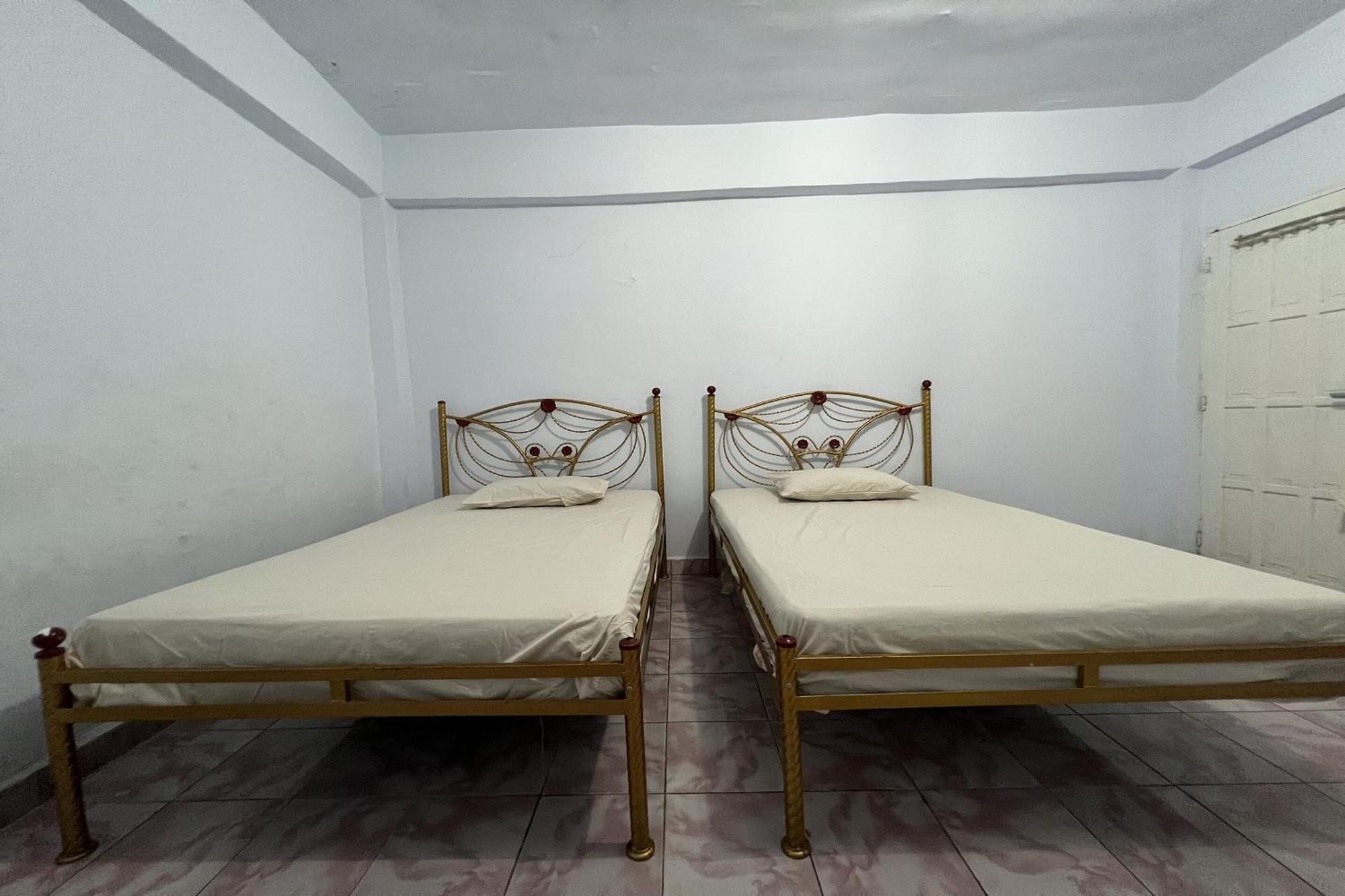 Oyo 91757 Surya Hotelneartaman Anggrek Pkk Watansoppeng Lalabata Buitenkant foto