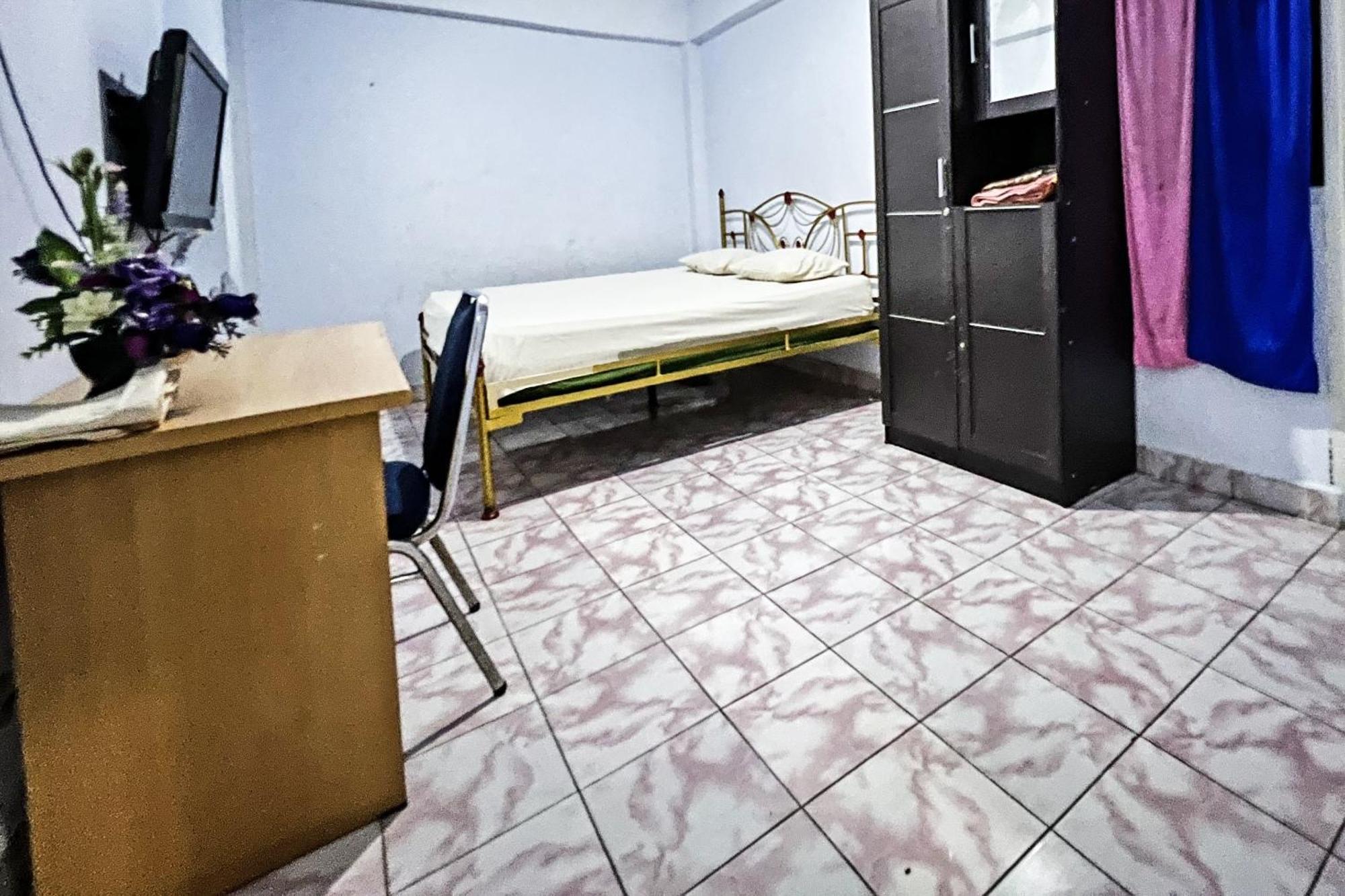 Oyo 91757 Surya Hotelneartaman Anggrek Pkk Watansoppeng Lalabata Buitenkant foto
