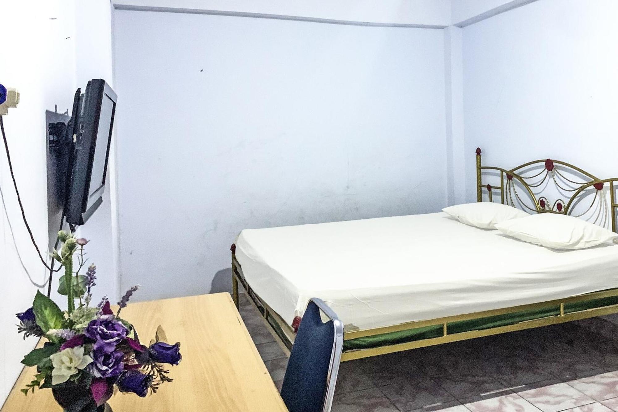 Oyo 91757 Surya Hotelneartaman Anggrek Pkk Watansoppeng Lalabata Buitenkant foto